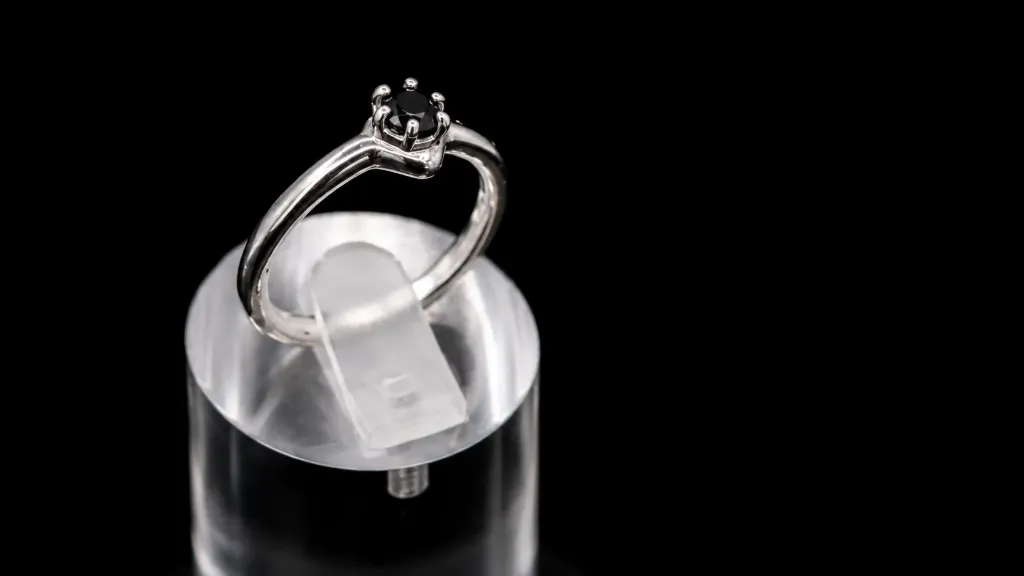 Bague solitaire rose V (48)
